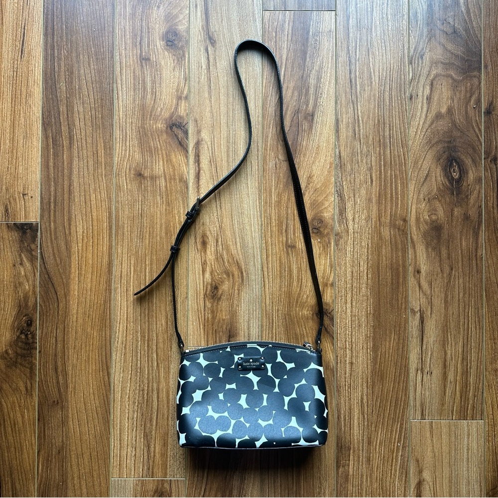 Kate Spade  Splodge Dot cross body bag in black & white - Picture 3 of 10
